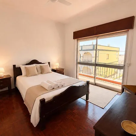 Casa Olivia, With Large Terrace Near Holiday home Faro