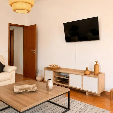 Casa Olivia, With Large Terrace Near Tatil Evi Faro